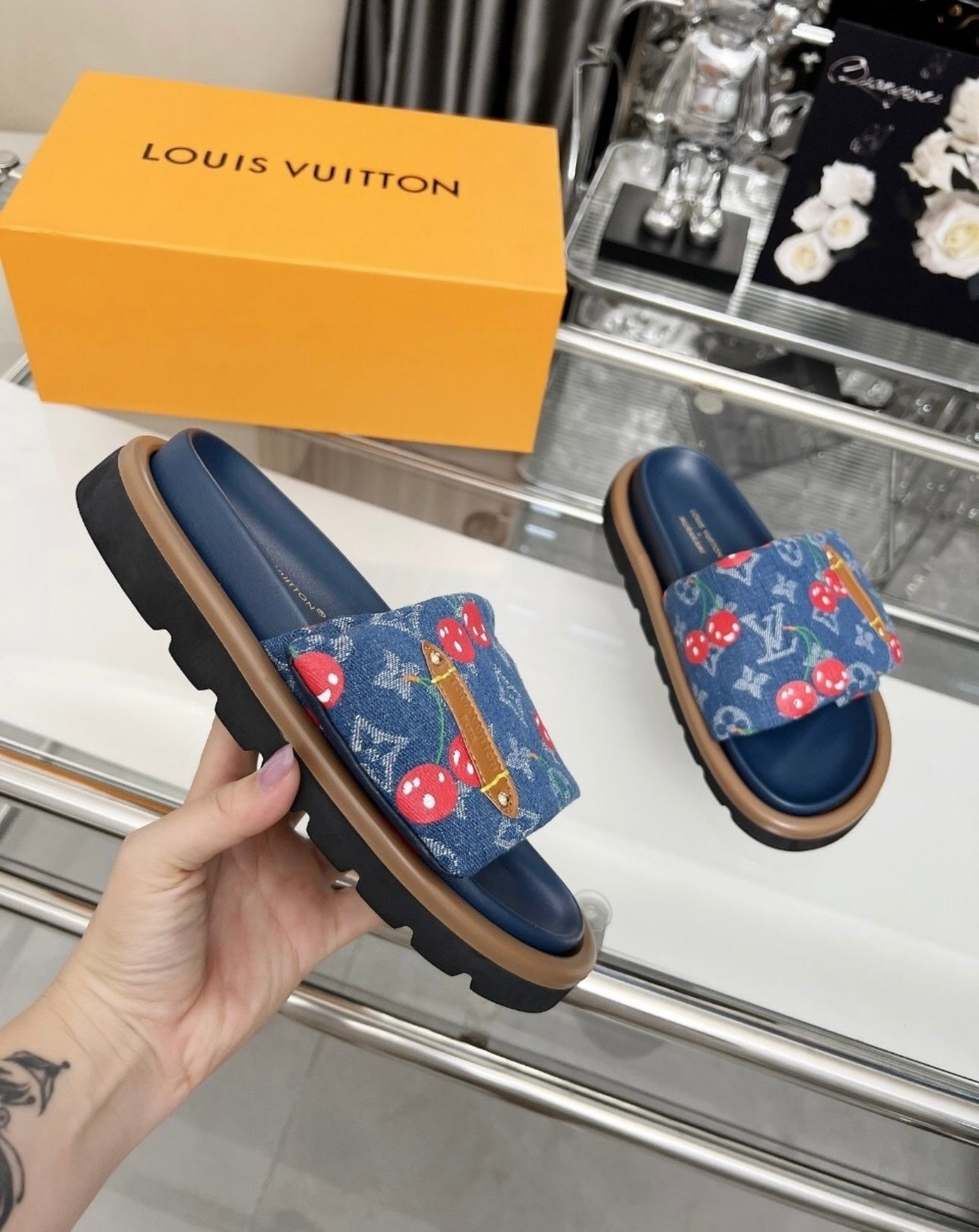 LV SLIDES